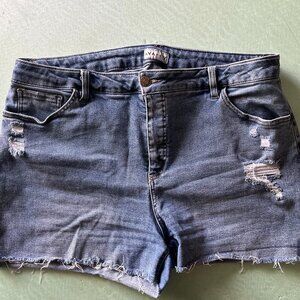 Ava & Viv Stretch High-Waist Denim Shorts (Size 18W)